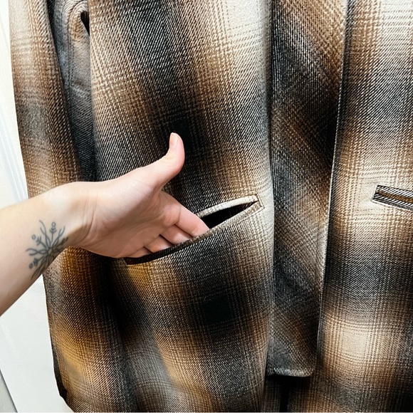 Pendleton | Stanford Cascade Hooded Walker Coat, Medium - Picture 7 of 8